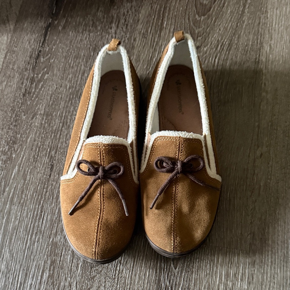 Grasshoppers Brown Flats with Cream Trim